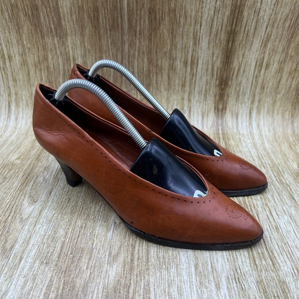 Christian Dior Pumps Women's 7.5 B Tan Leather Brogue Perforated Vintage Heels